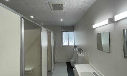 大塚刷毛製造株式会社九州支店 内外壁改修工事 トイレAfter